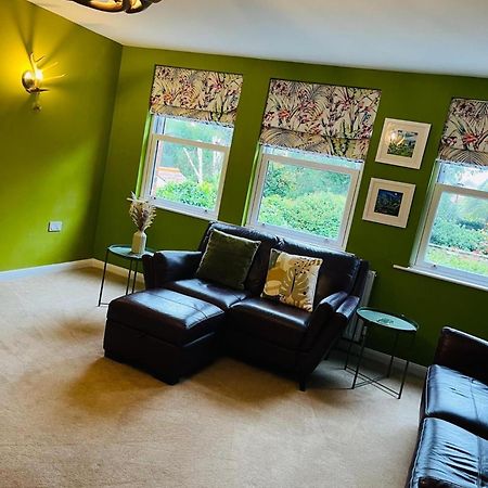 Central Beverley 4-Bedroom Townhouse Экстерьер фото